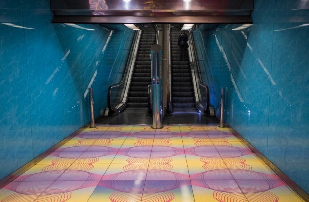 Scale mobili della fermata Università della metropolitana di Napoli