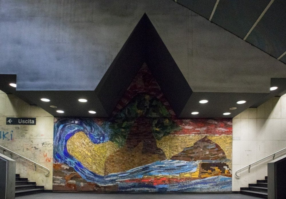 Mosaico di Isabella Ducrot alla fermata Vanvitelli della metropolitana di Napoli