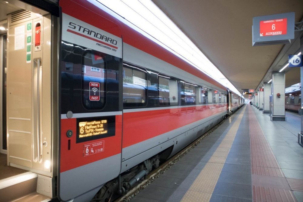 Recensione seconda classe standard treno Frecciarossa ETR 1000 Trenitalia