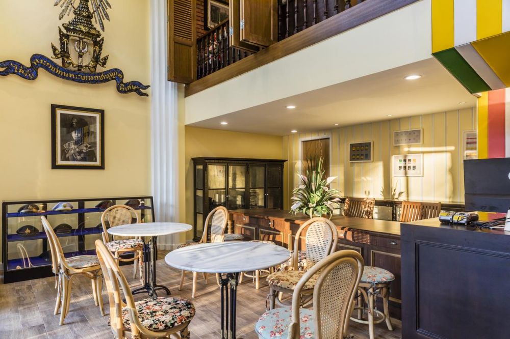 Sala per le colazioni dell'ostello Vivit Hostel di Bangkok